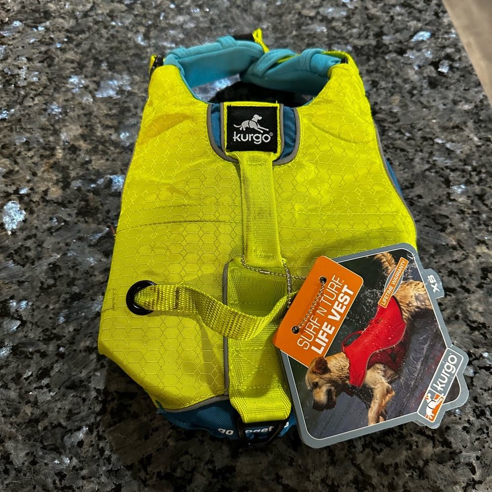 Kurgo dog life vest